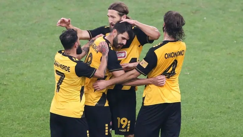 AEK Athens 38