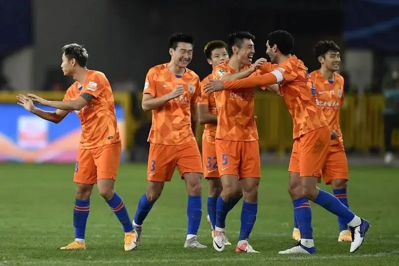 Shandong Luneng 42