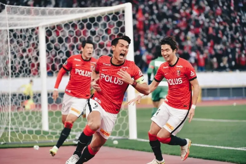 Urawa Red Diamonds 50