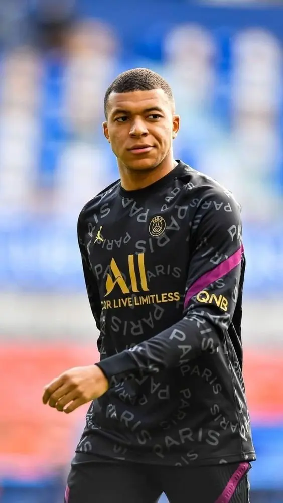 Ảnh Mbappe đẹp nhất 14