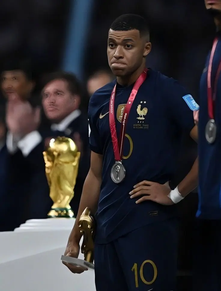 Ảnh Mbappe đẹp nhất 16