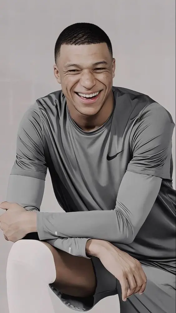 Ảnh Mbappe đẹp nhất 17