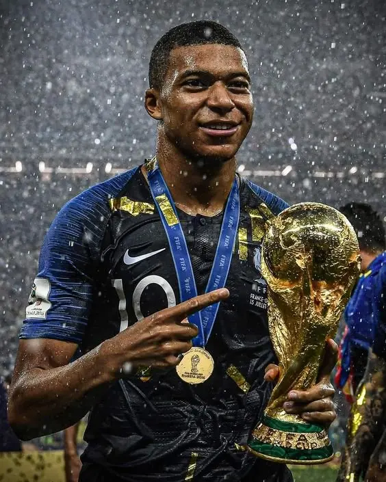 Ảnh Mbappe 3d siêu nét 5