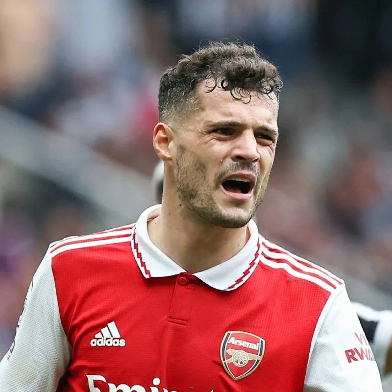 ảnh chế Granit Xhaka 45