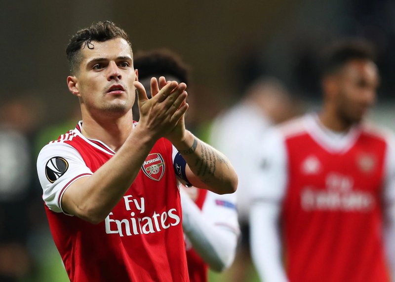 ảnh chế Granit Xhaka 35