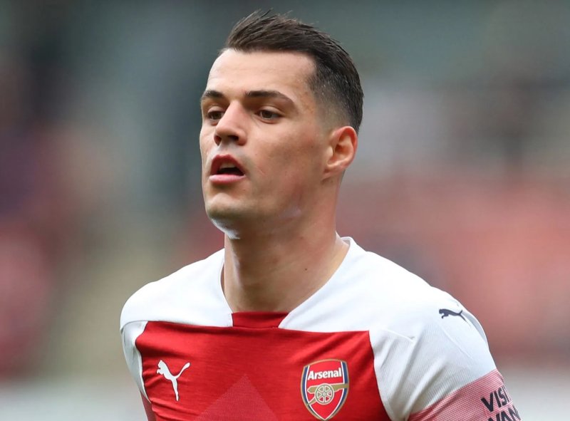 ảnh chế Granit Xhaka 25