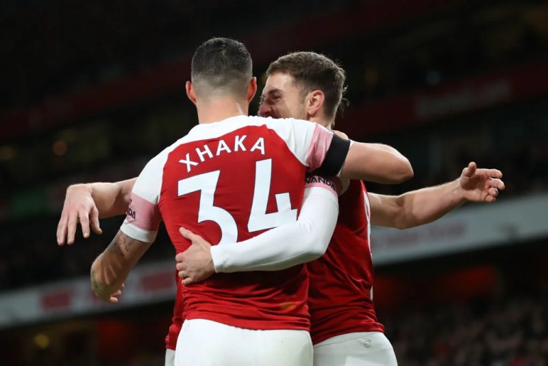 ảnh chế Granit Xhaka 18