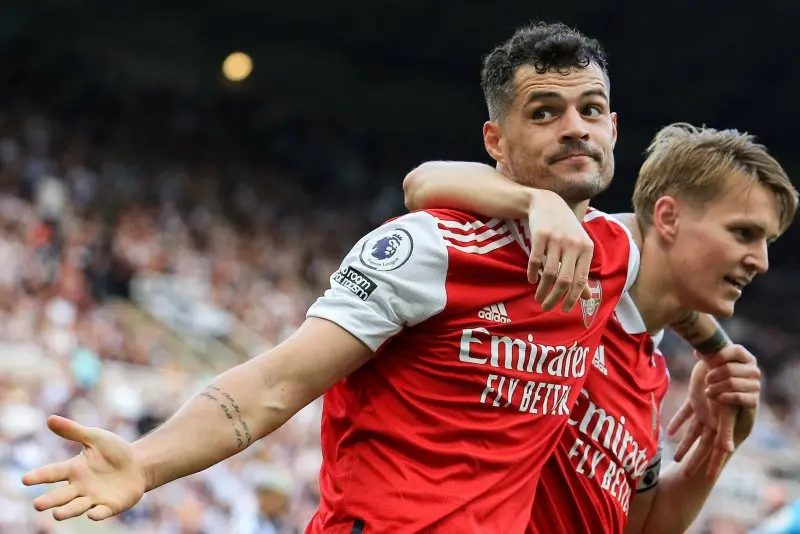 ảnh chế Granit Xhaka 6