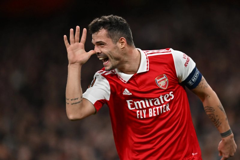 ảnh chế Granit Xhaka 4