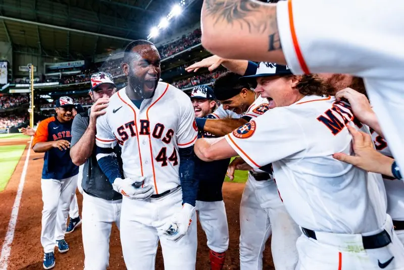 Top 75+ ảnh Yordan Alvarez, niềm tự hào của Houston Astros 9