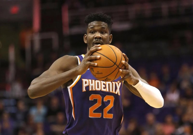 Top 79+ ảnh Deandre Ayton, ngôi sao trẻ tỏa sáng rực rỡ tại Portland 13