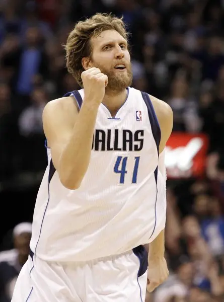 Top 99+ ảnh Dirk Nowitzki, huyền thoại bóng rổ châu u 14