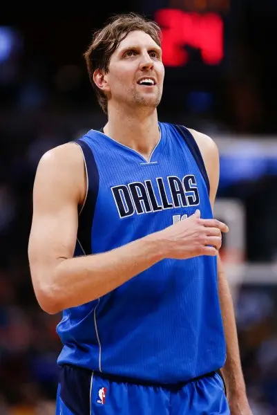 Top 99+ ảnh Dirk Nowitzki, huyền thoại bóng rổ châu u 18