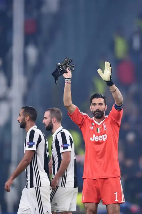 ảnh chế Gianluigi Buffon 24