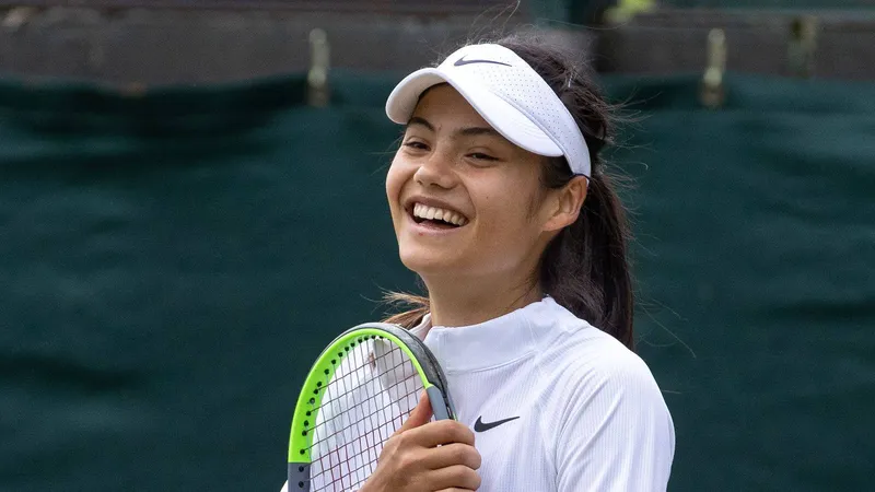 69+ ảnh Emma Raducanu, ngôi sao tennis sáng giá nhất thế giới 4