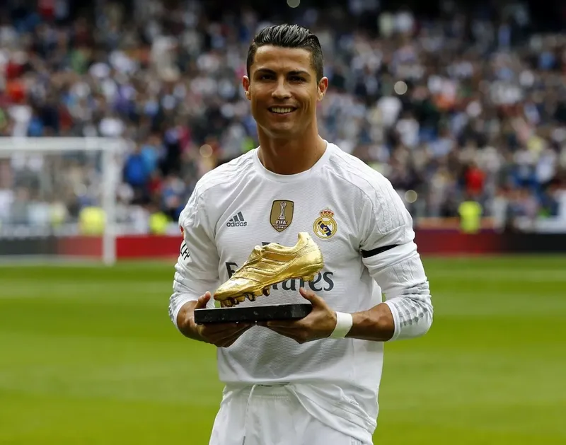 Cristiano Ronaldo là ai 18