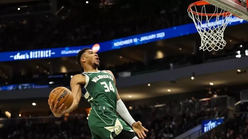 Tiểu sử Giannis Antetokounmpo 3