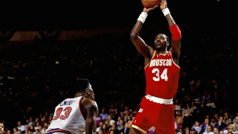 Tiểu sử Hakeem Olajuwon 14