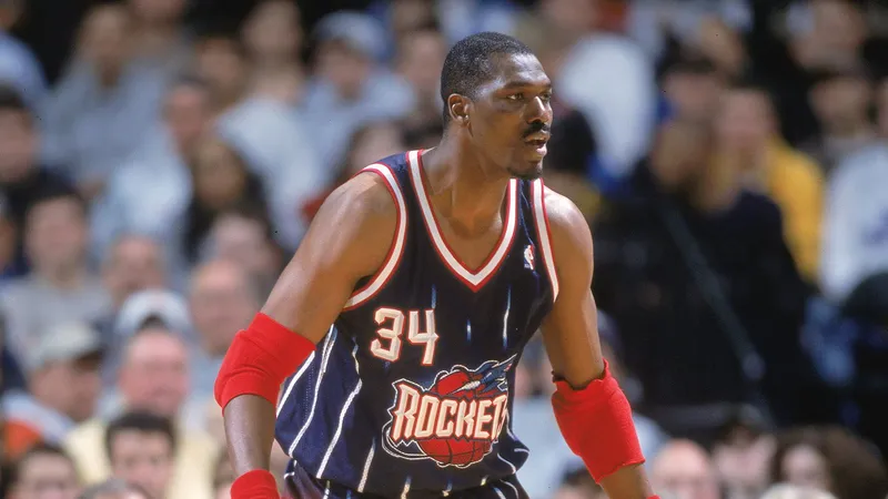 Tiểu sử Hakeem Olajuwon 6