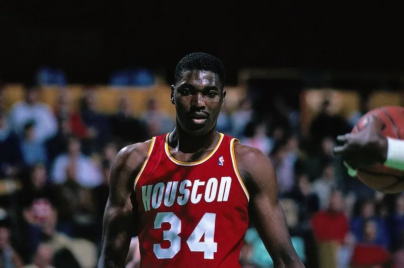 Tiểu sử Hakeem Olajuwon 10