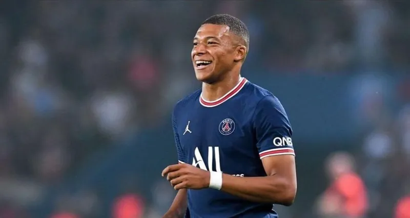 Tiểu sử Kylian Mbappé 17