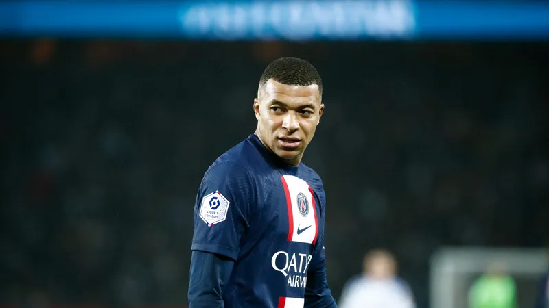 Tiểu sử Kylian Mbappé 18