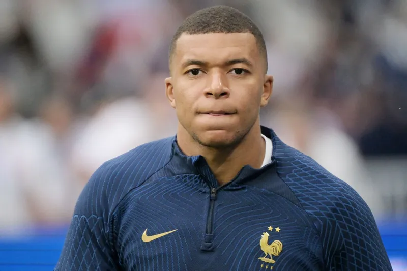 Tiểu sử Kylian Mbappé 19