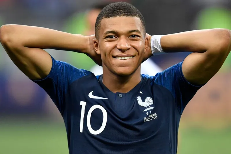 Tiểu sử Kylian Mbappé 12