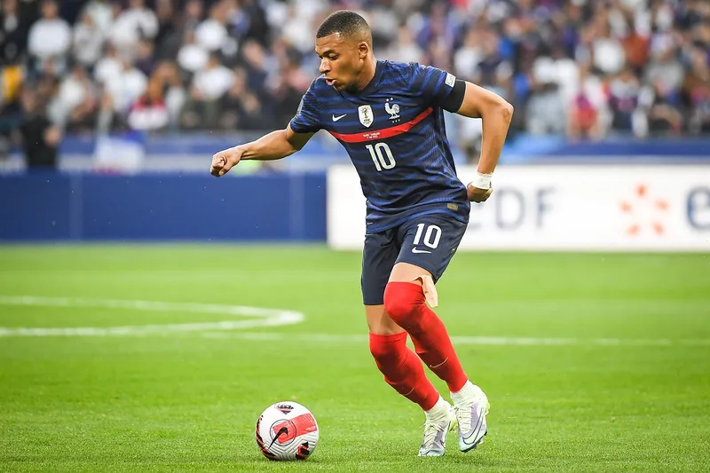 Tiểu sử Kylian Mbappé 13