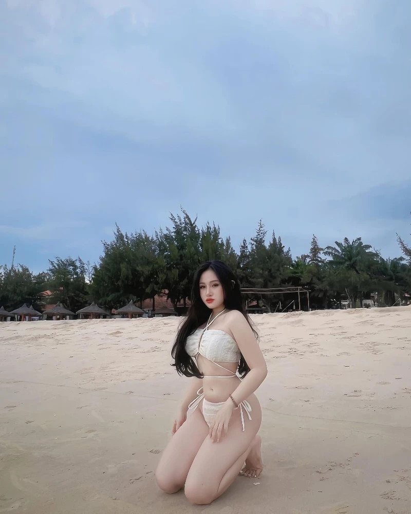 Gái xinh mặc bikini 54