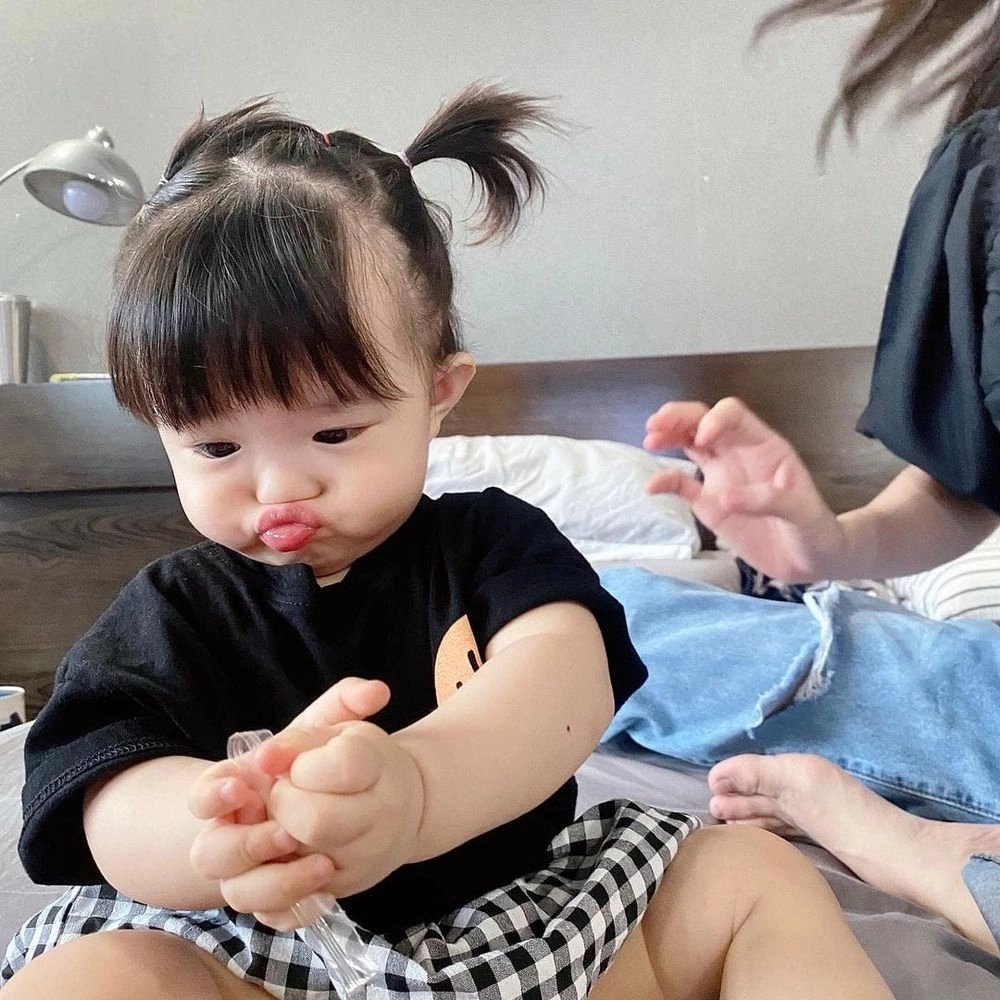 Meme bóp mỏ chó là hình ảnh hài hước với những con chó trong tình huống đặc biệt.