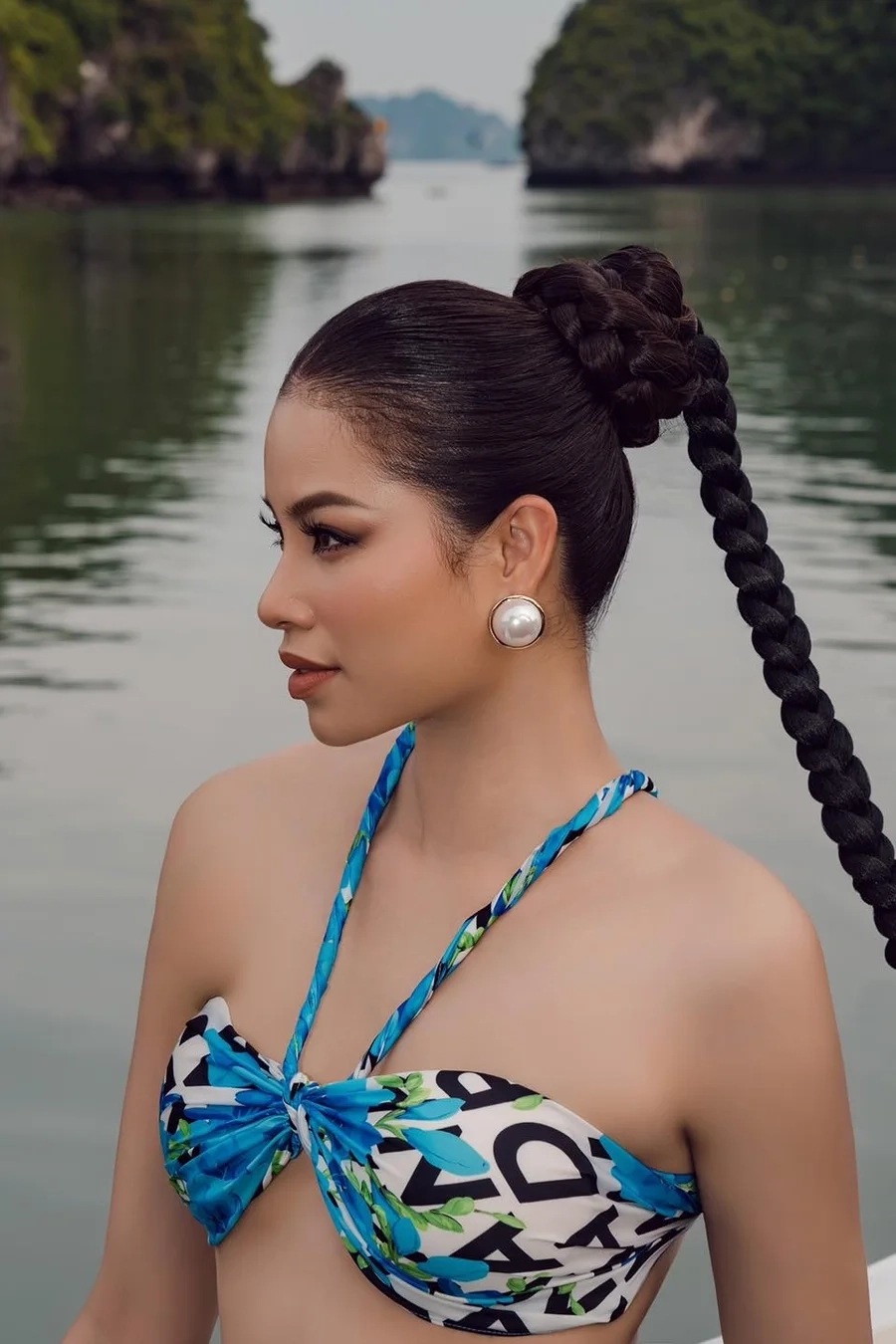 Phạm Hương Hoa Hậu luôn tỏa sáng trong mỗi lần xuất hiện.