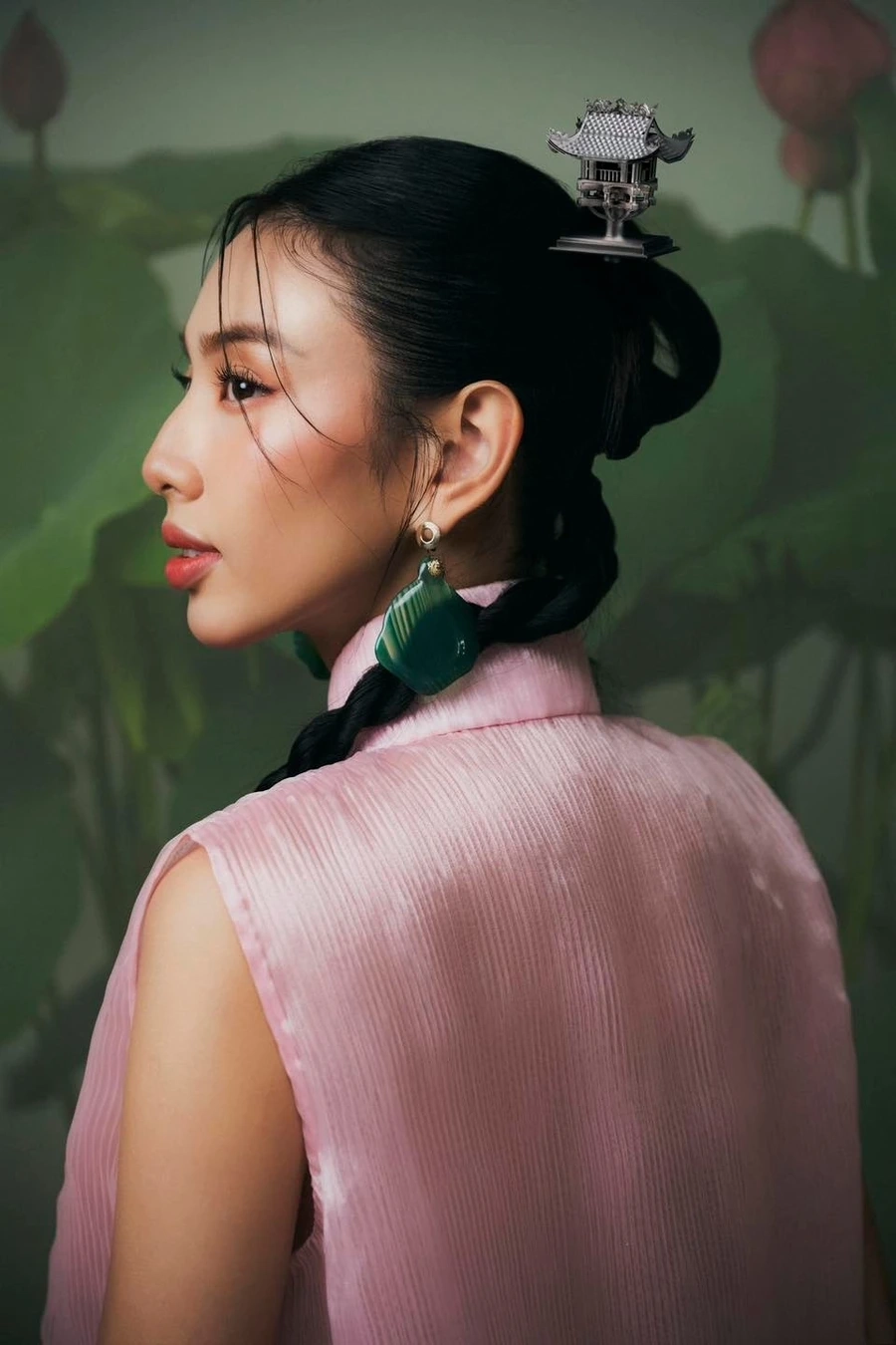 Nguyễn Thúc Thùy Tiên Facebook là nơi cô chia sẻ các khoảnh khắc đáng nhớ trong cuộc sống.