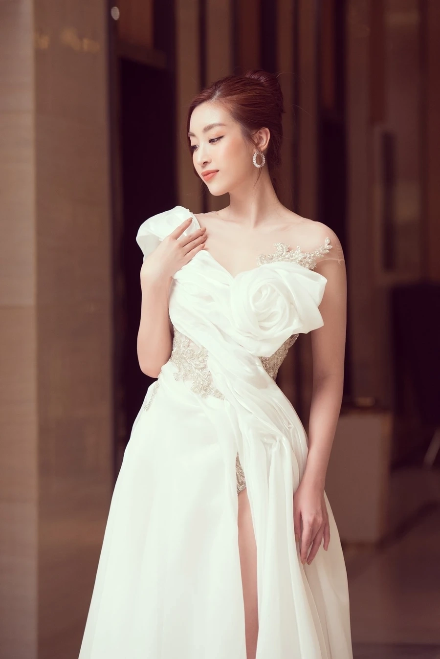 Tiểu sử Hoa hậu Mỹ Linh là câu chuyện đầy cảm hứng về một cô gái với ước mơ lớn.