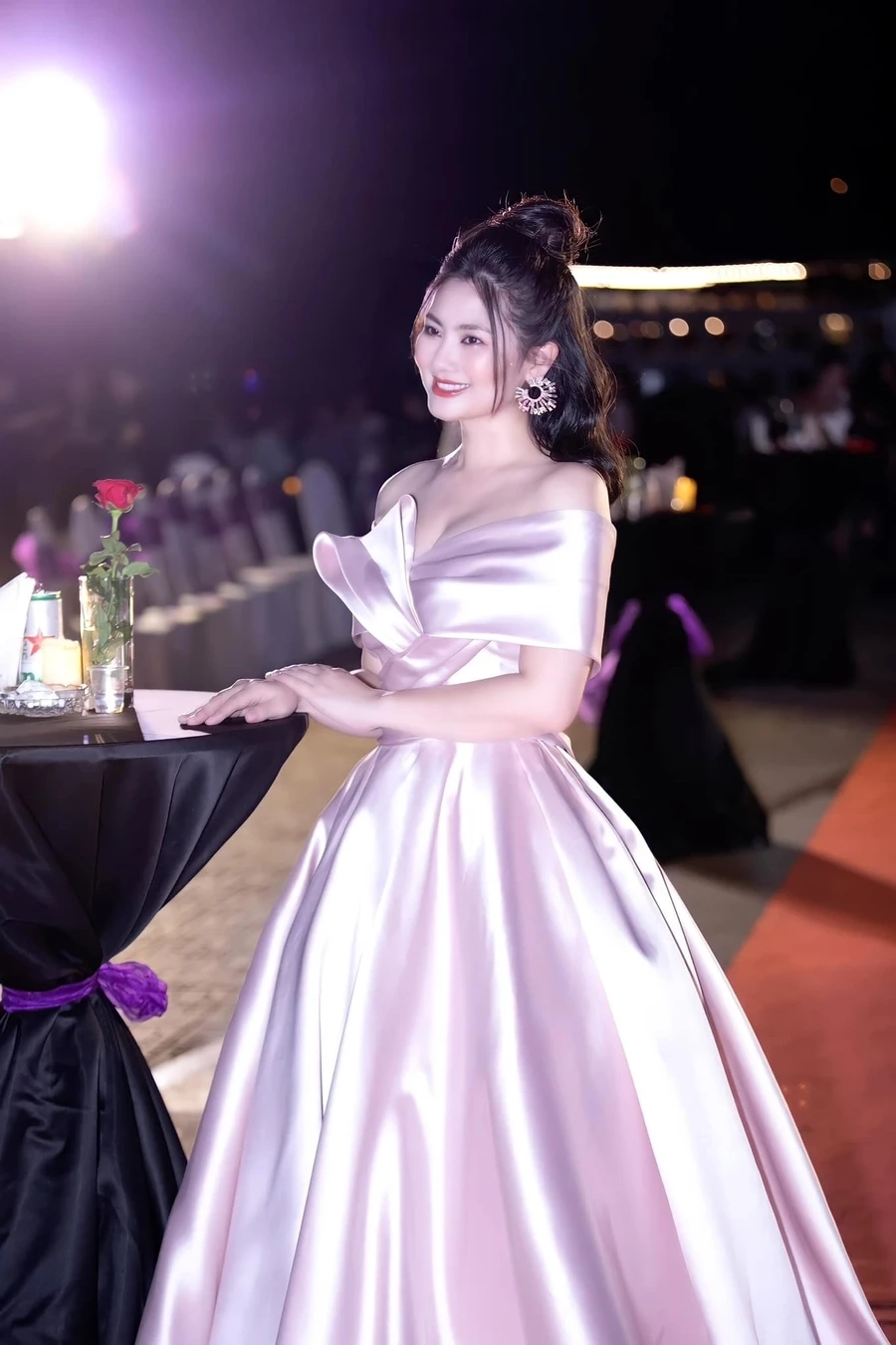 Chồng diễn viên Ngọc Lan là người đàn ông khiến cô luôn cảm thấy tự hào.