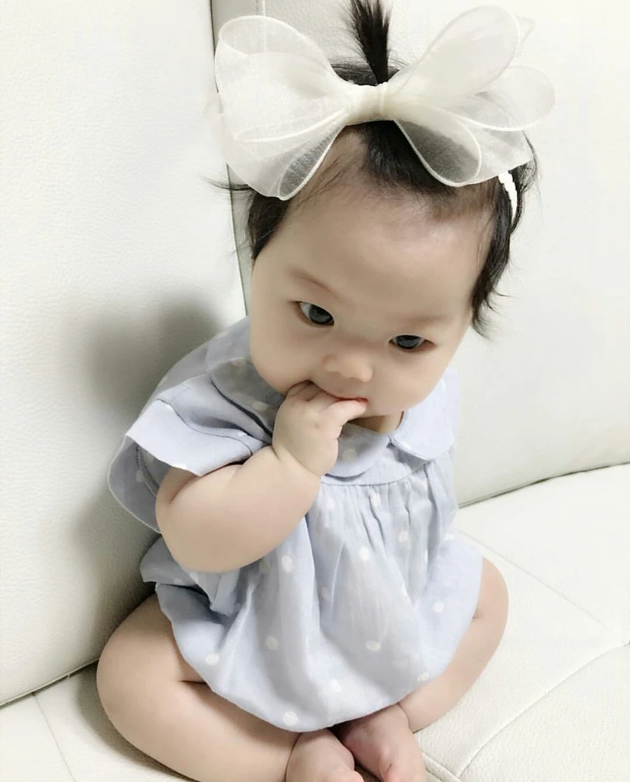 Đổi mới với ảnh đại diện em bé cute cực kỳ đáng yêu