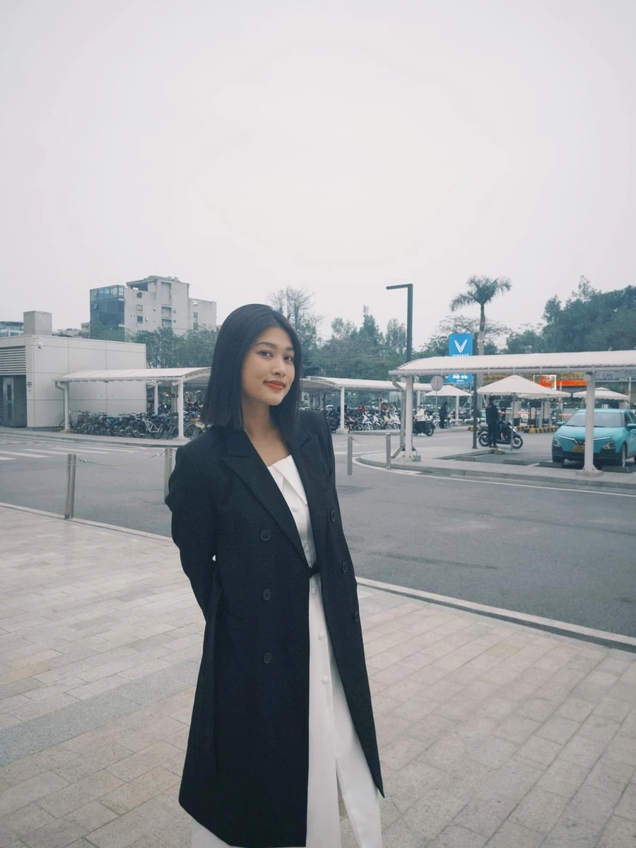 Hoa Hậu Đoàn Thiên Ân Bikini thể hiện vẻ đẹp hoàn hảo của một cô gái tài năng.