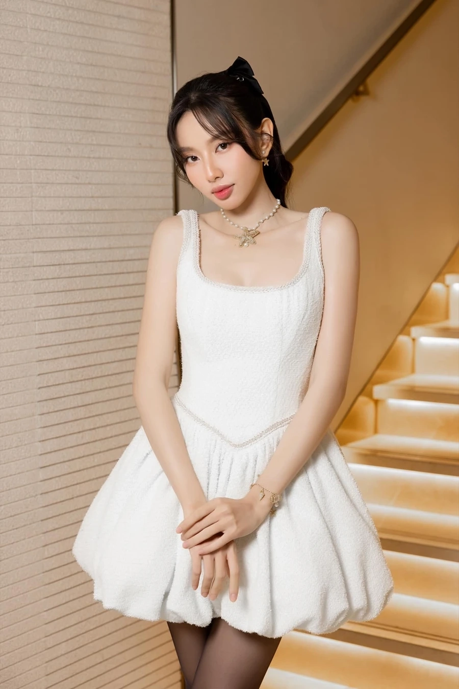 Hoa hậu Hòa bình Thuỳ Tiên trở thành biểu tượng của sự duyên dáng và tài năng.