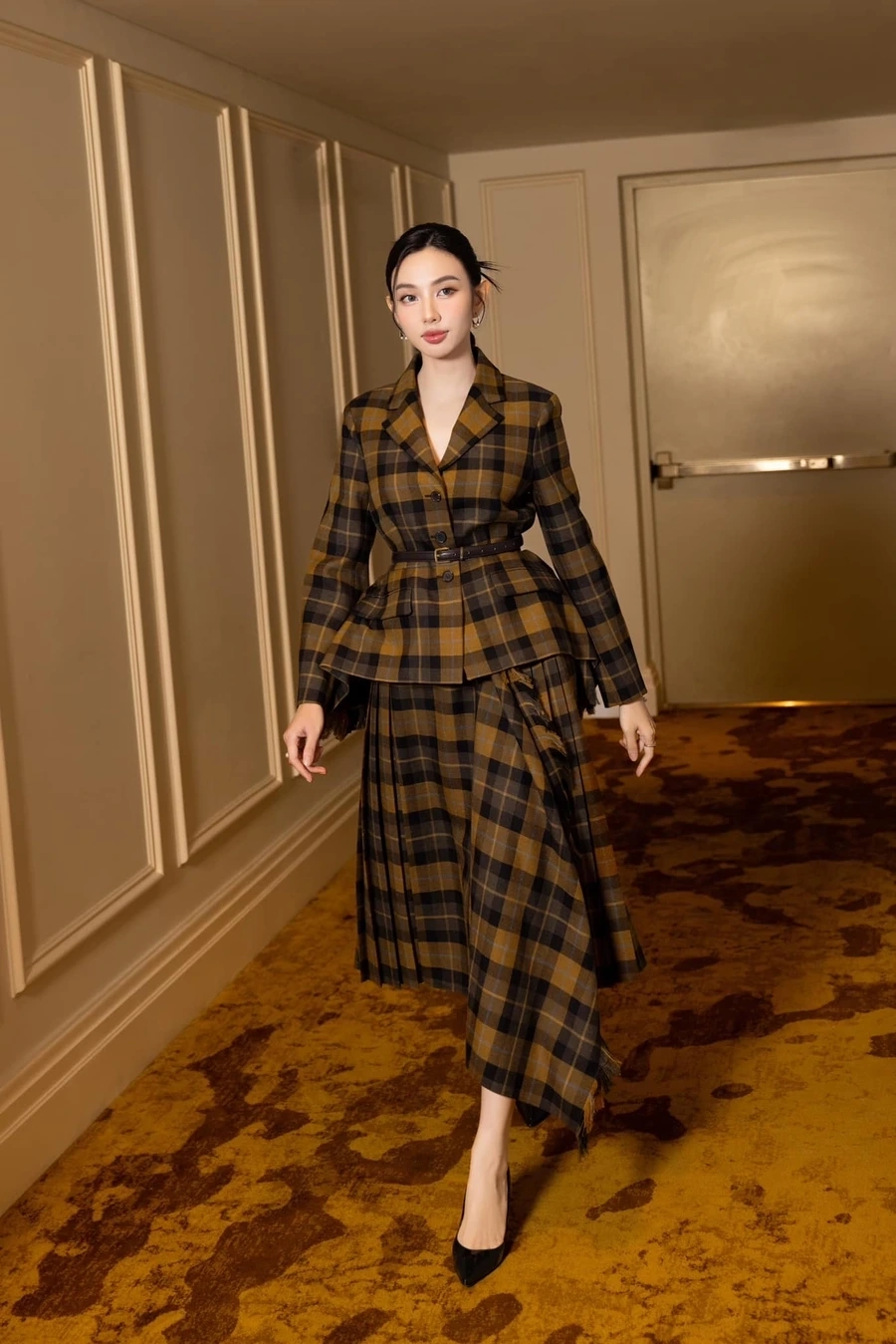 Hoa hậu Thuỳ Tiên sinh năm là thông tin thú vị về tuổi và sự nghiệp của cô.