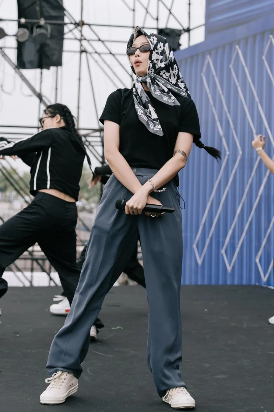 Karik và Miu Lê hẹn hò là cặp đôi được nhiều fan yêu thích và chú ý.