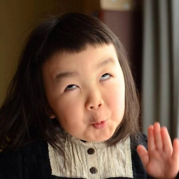 Meme em bé cute hài hước là những tình huống dễ thương kết hợp với sự hài hước của các em bé.