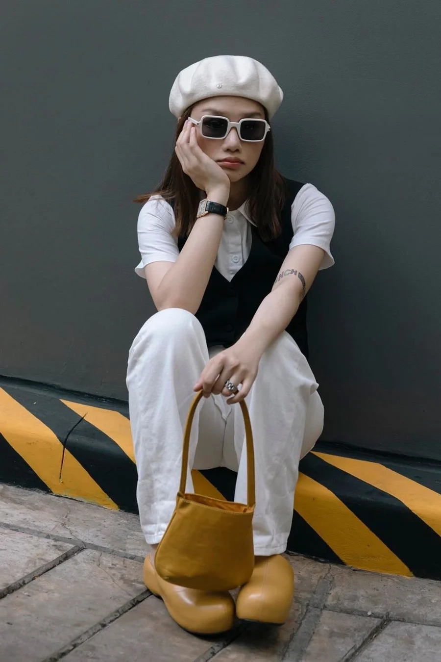 Nhiều người cho rằng ca sĩ Hiền Hồ giống Miu Lê với vẻ ngoài dễ thương.