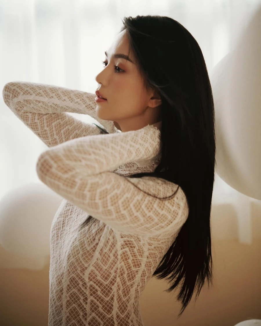 Bà hoàng nội y Ngọc Trinh luôn khẳng định vị thế của mình trong làng thời trang.