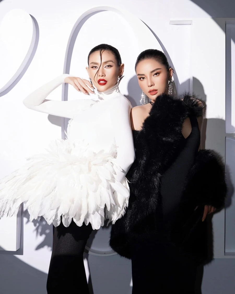 Nguyễn Cao Kỳ Duyên Phản Đồng là một trong những chủ đề gây tranh cãi trong cộng đồng.