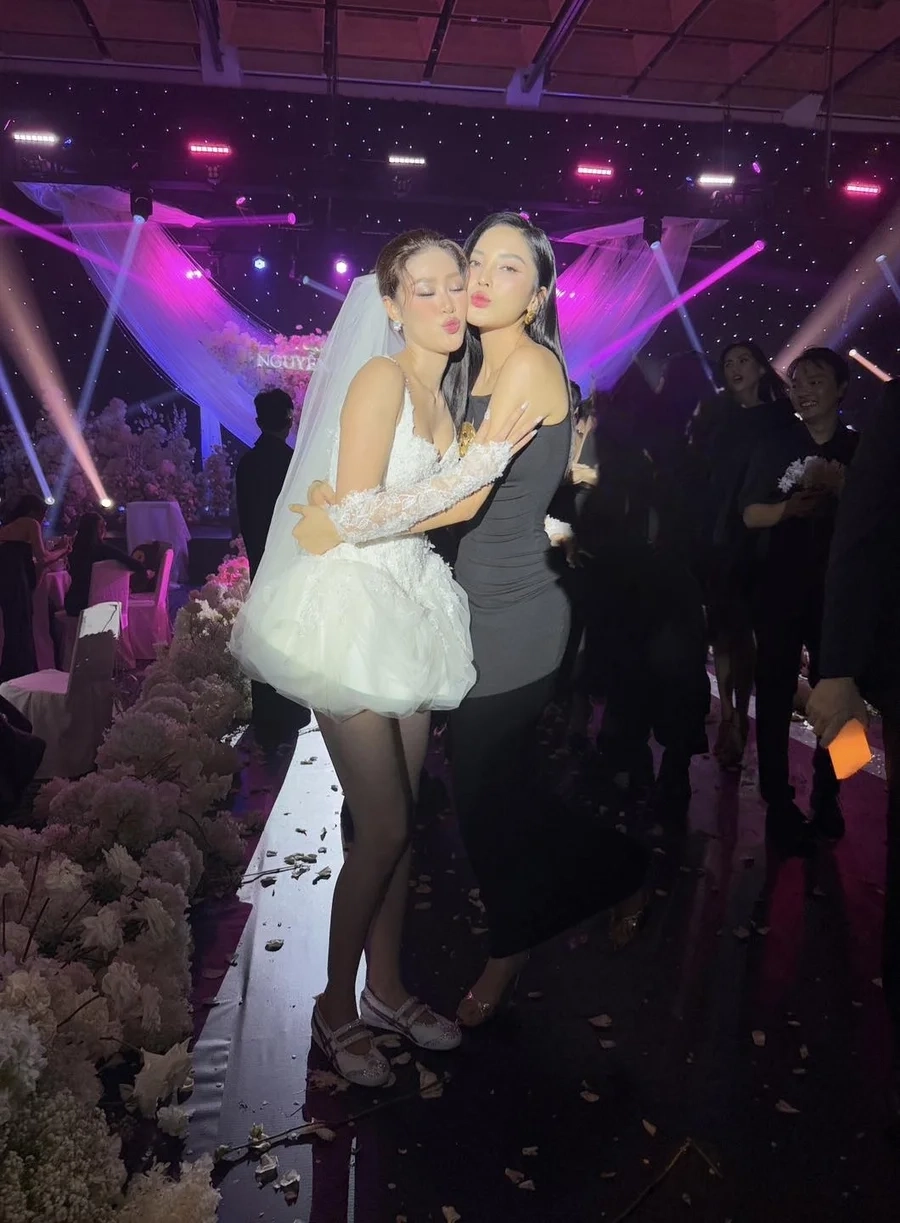 Kỳ Duyên Thúy Nga là sự kết hợp hoàn hảo của hai tên tuổi trong làng giải trí.