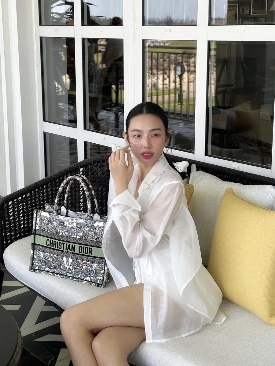 Thùy Tiên đăng quang Hoa hậu Hòa bình Quốc tế, vinh danh sắc đẹp Việt trên thế giới.