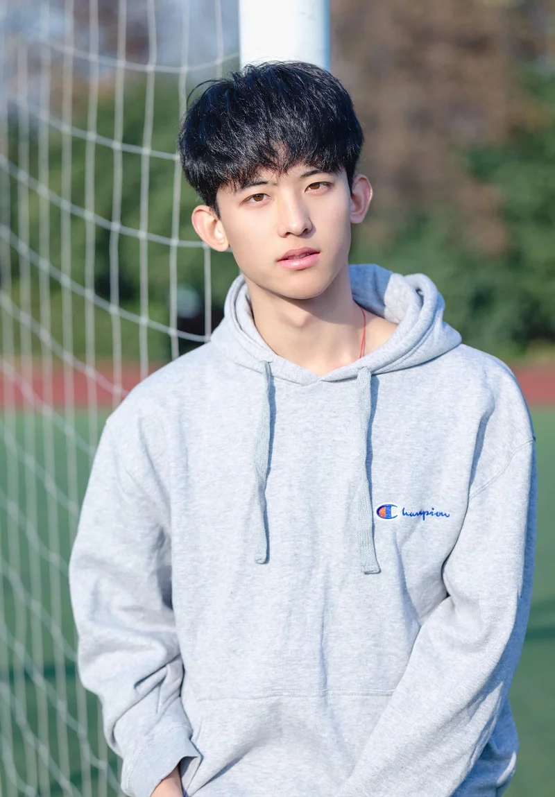 Ảnh đại diện đẹp cho nam người thật, tự nhiên và cuốn hút