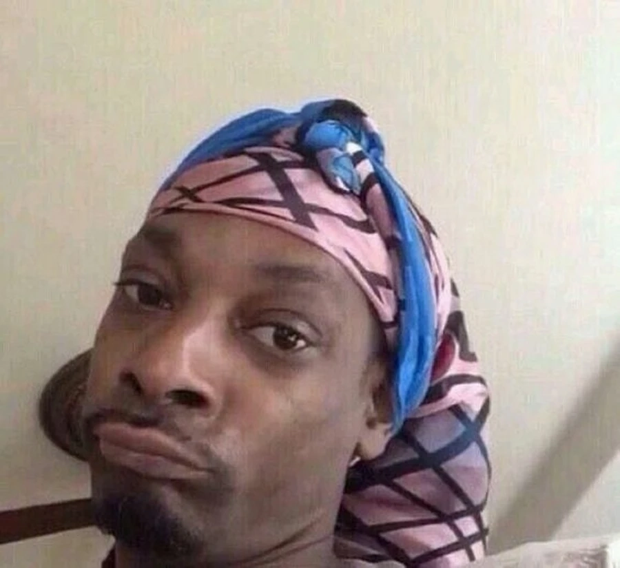 Hình ảnh meme người da đen với biểu cảm hài hước xuất hiện khắp nơi