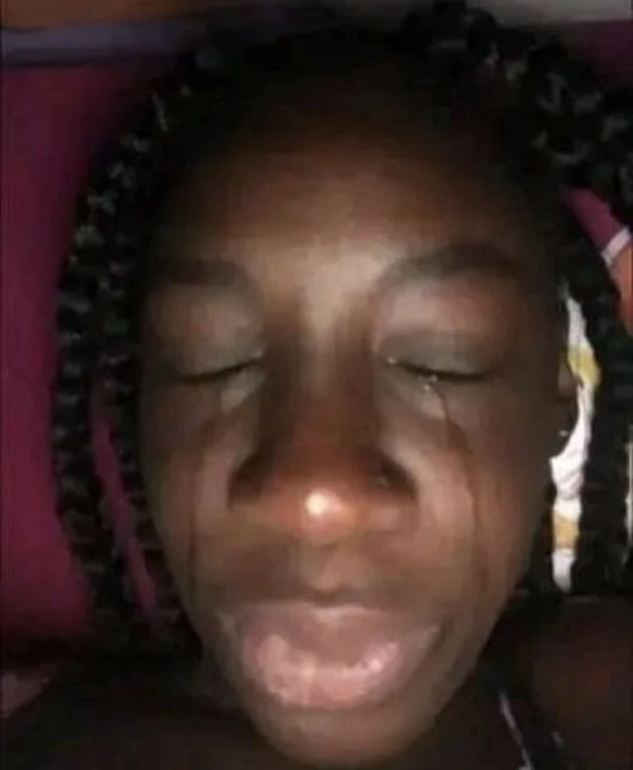 Hình ảnh meme cậu bé da đen bất ngờ cực dễ thương và hài hước