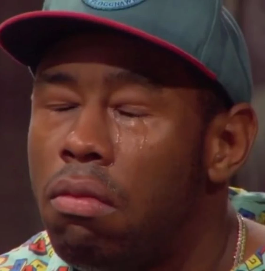 Biểu cảm meme anh da đen lo lắng thể hiện sự căng thẳng đáng yêu